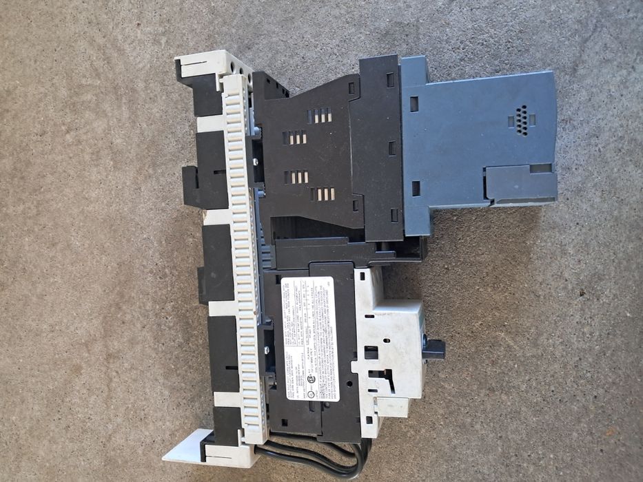 Włacznik Siemens Softstart 3RW3014-1BBO3 3kW w zestawie z listwą, term