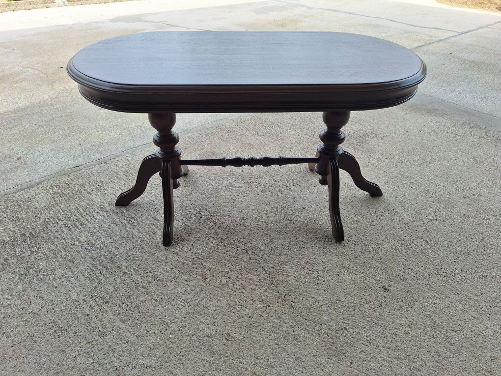 Mesa em madeira maciça