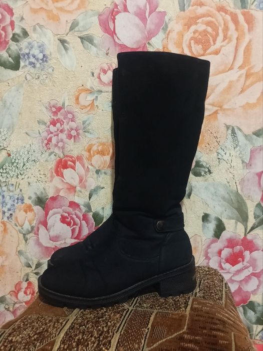 Натуральная кожа!! Зимние сапоги. Размер 37 стельки 24.