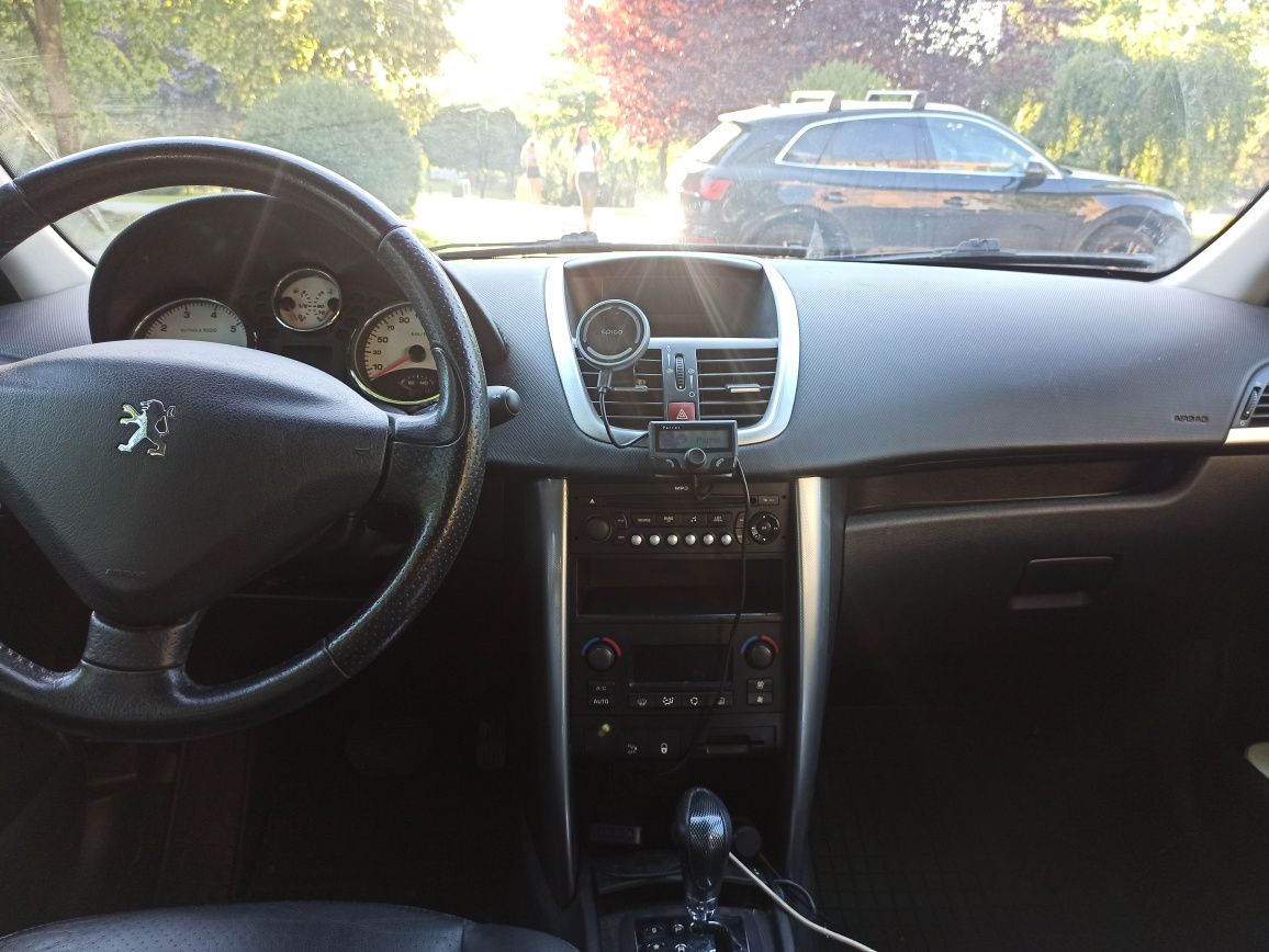Peugeot 207 1.6 Benzyna