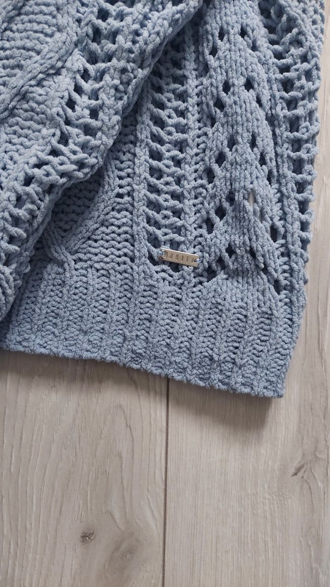 Niebieski sweterek - Mohito