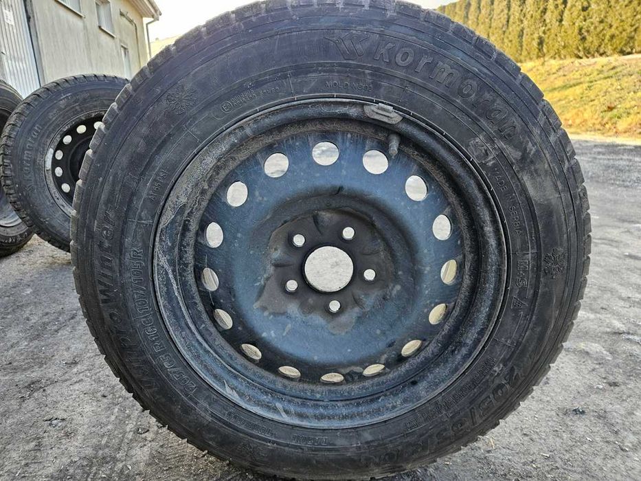Opony zimowe 205/65/R16C felgi stalowe Renault Trafic III VIVARO