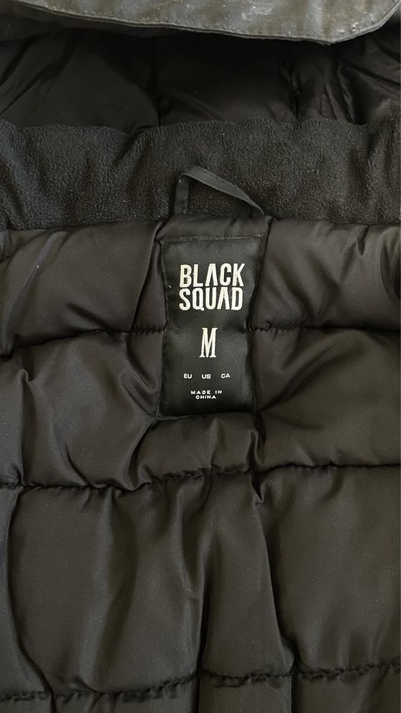 Продам мужскую зимнюю куртку Black Squad