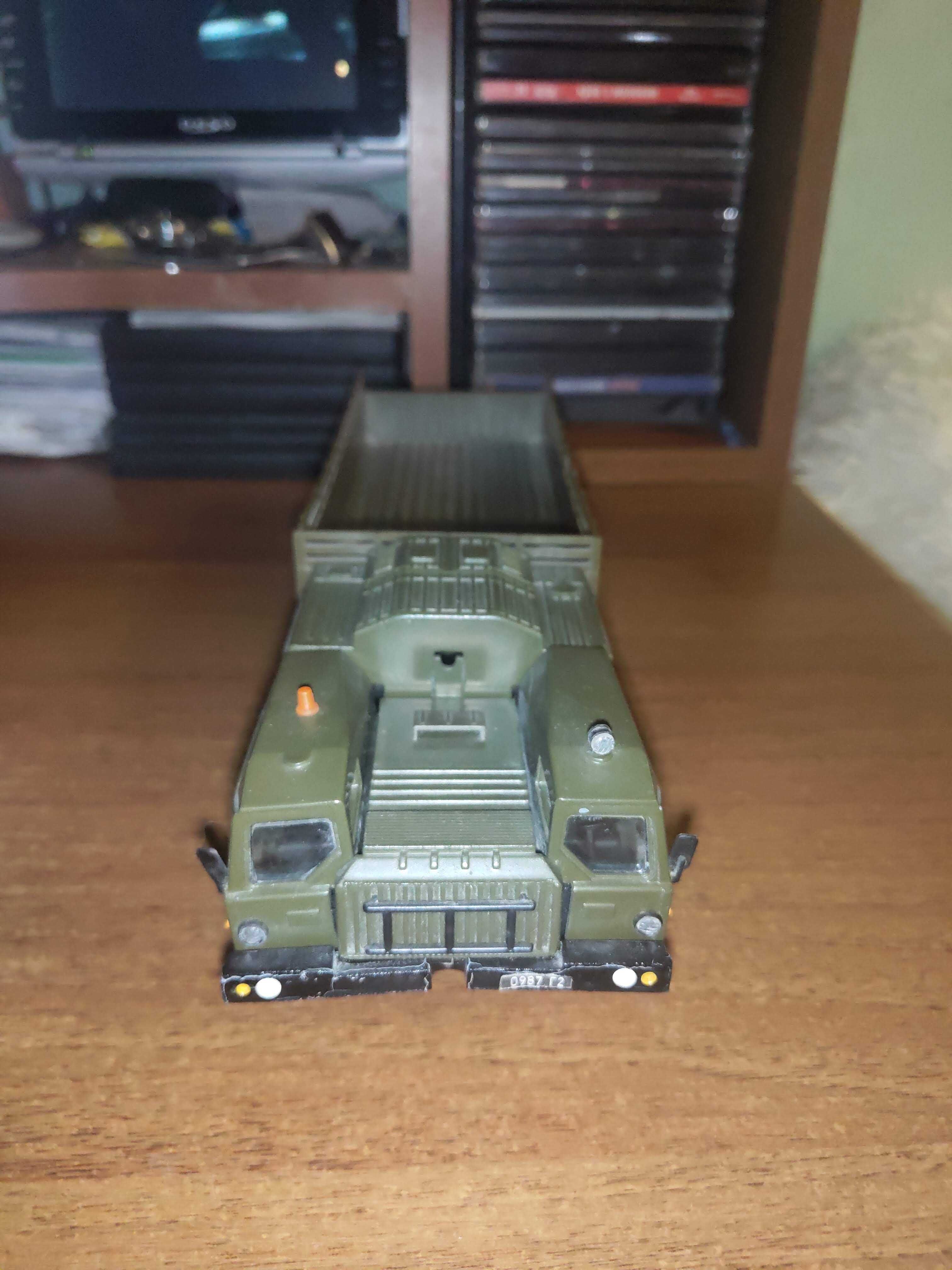 Модель МАЗ-7310 масштаб 1:43