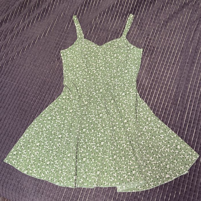 Оливковий зелений сараван сукня літня з квітковим принтом