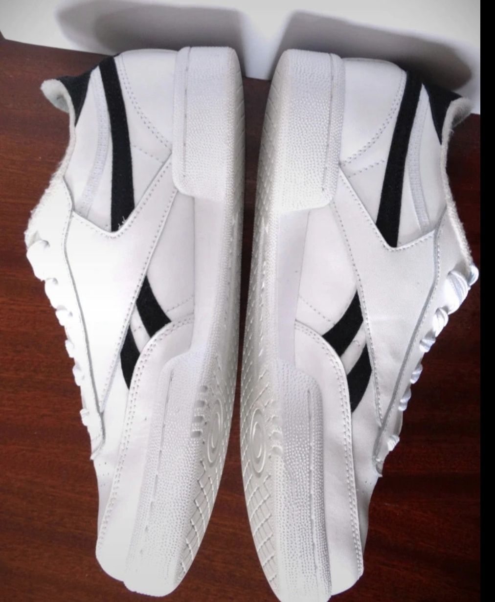 Sapatilhas NOVAS Reebok club C 36.5