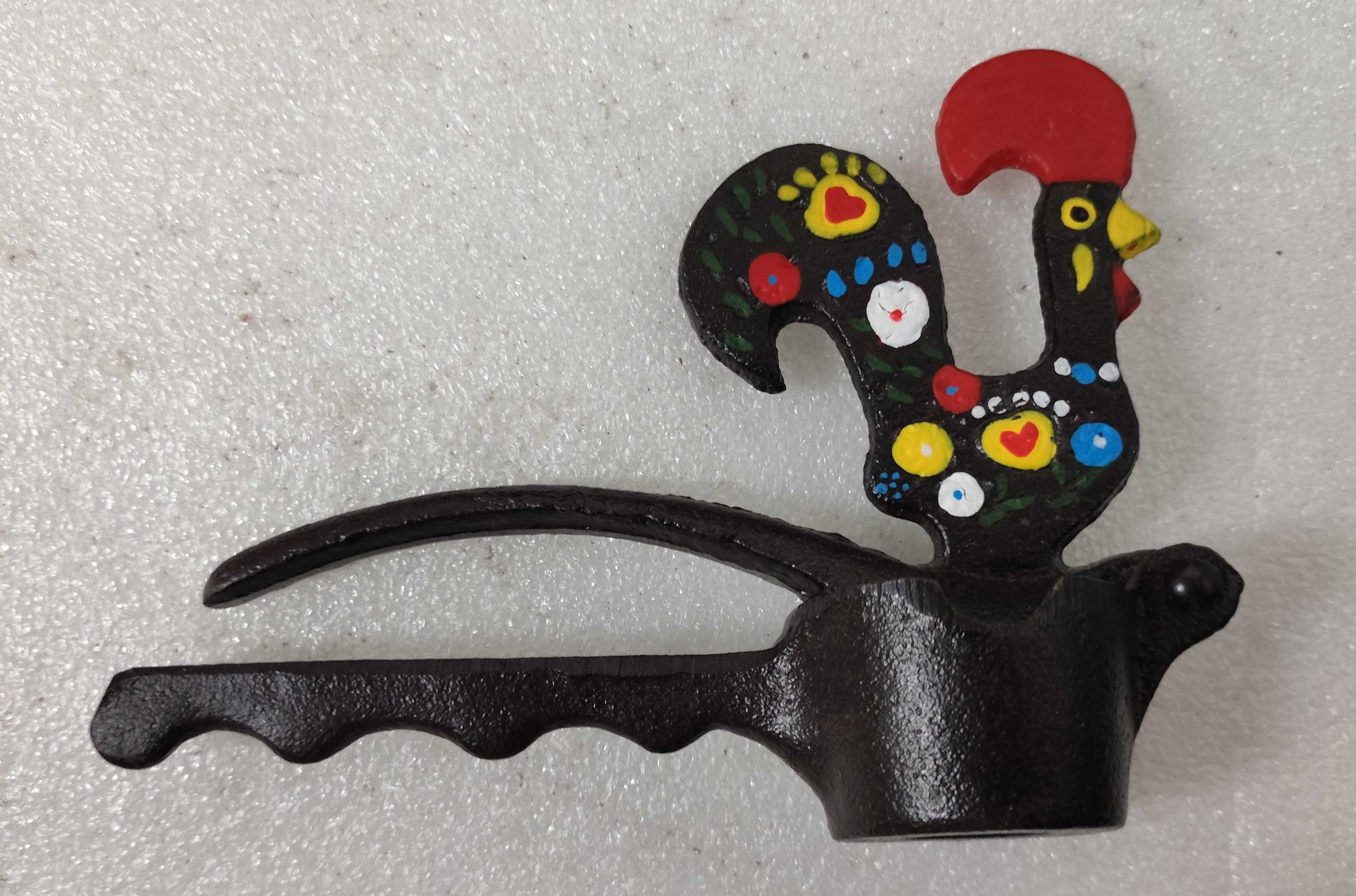 Quebra nozes em ferro - Galo de Barcelos