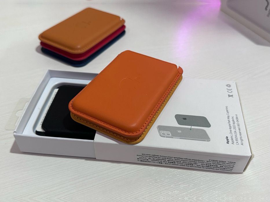 Pomarańczowy Mag Safe Wallet Portfel magnetyczny Wsówka  Apple Iphone