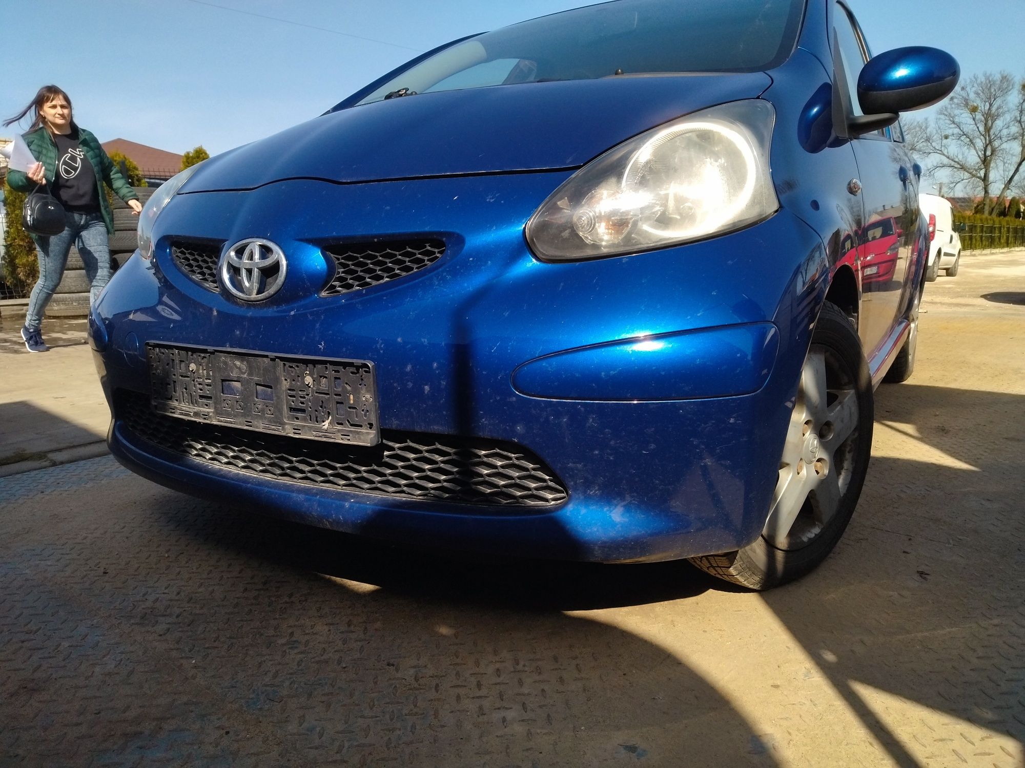 Toyota Aygo Zderzak Przód Przedni 8M6