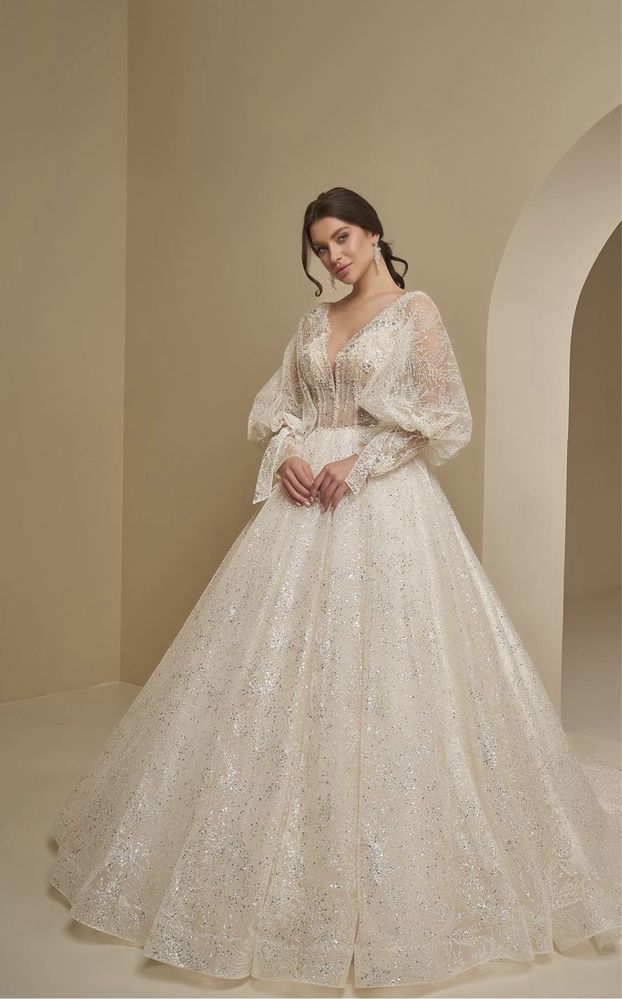 Свадебное платье  фирмы IVORY