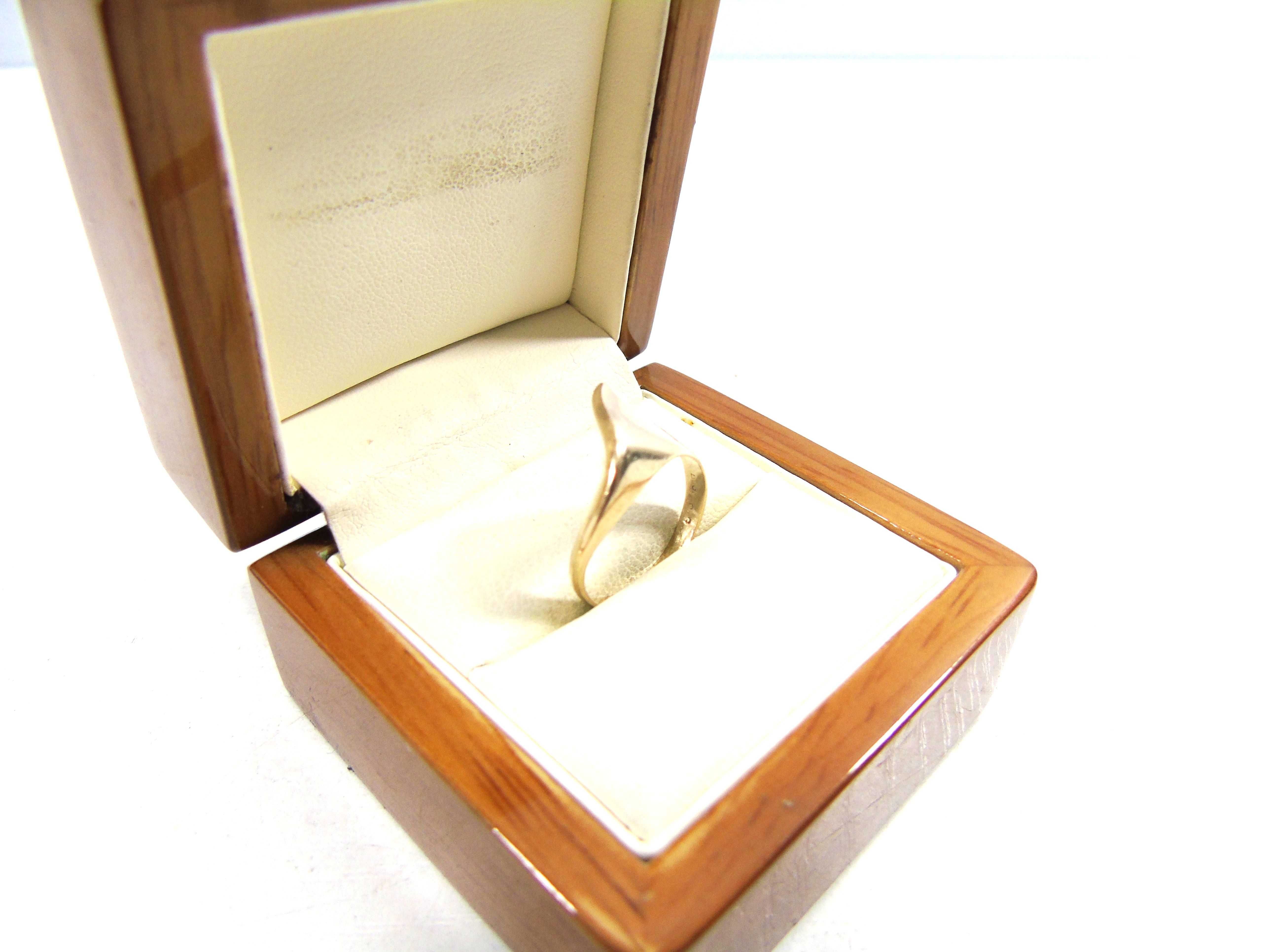 Złoty pierścionek PR.333 R.12 Lombard Żuromin Loombard