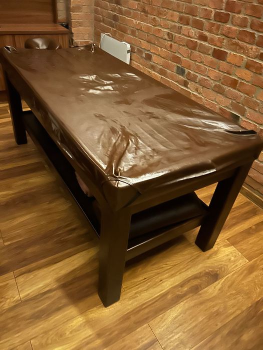 Drewniane łóżko do masaży relaksacyjnych, mata olejoodporna