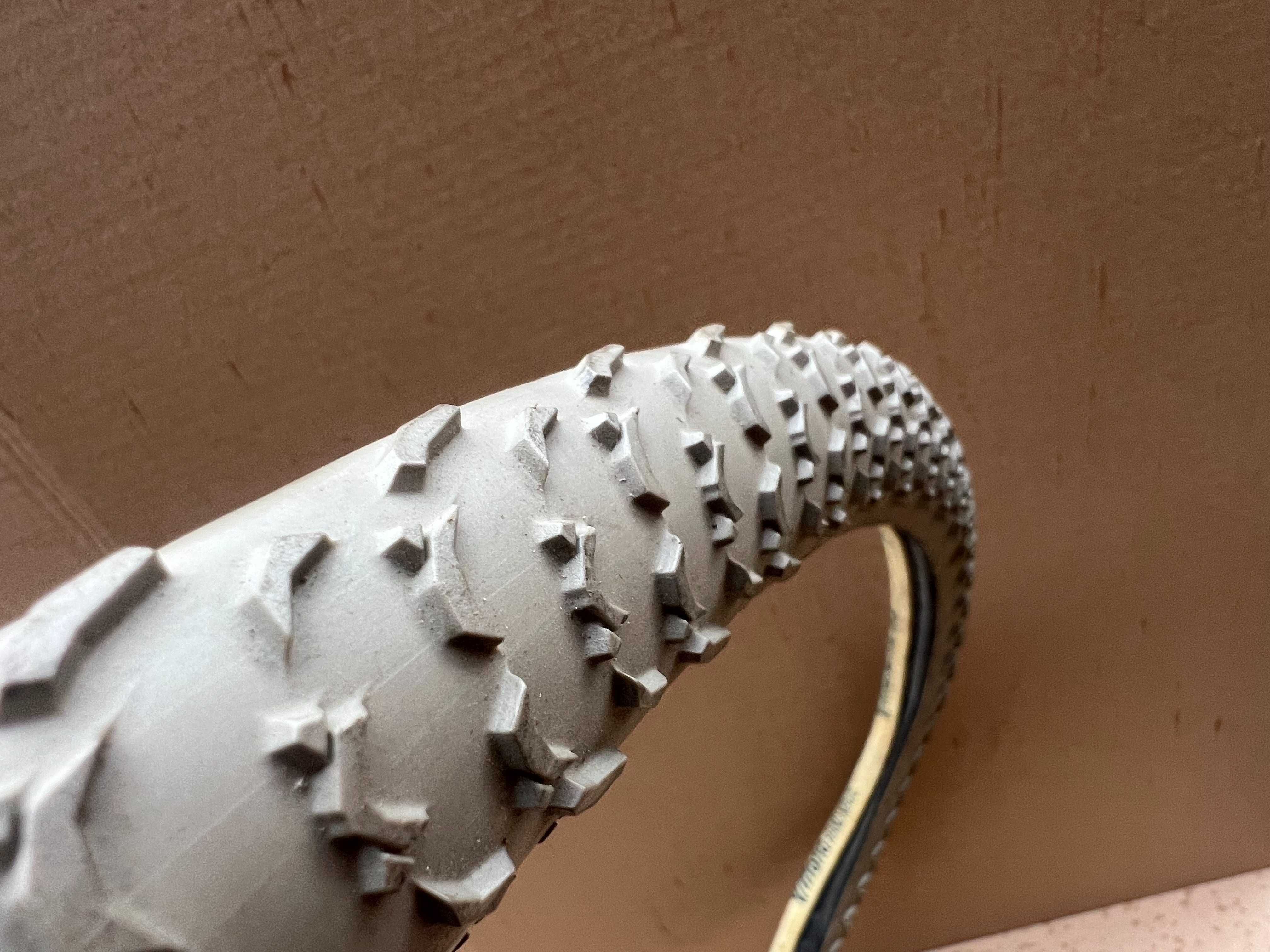 Opona szytka VITTORIA CROSS EVO XM 32-28" CORESPUN Kevlar 3D klejonka
