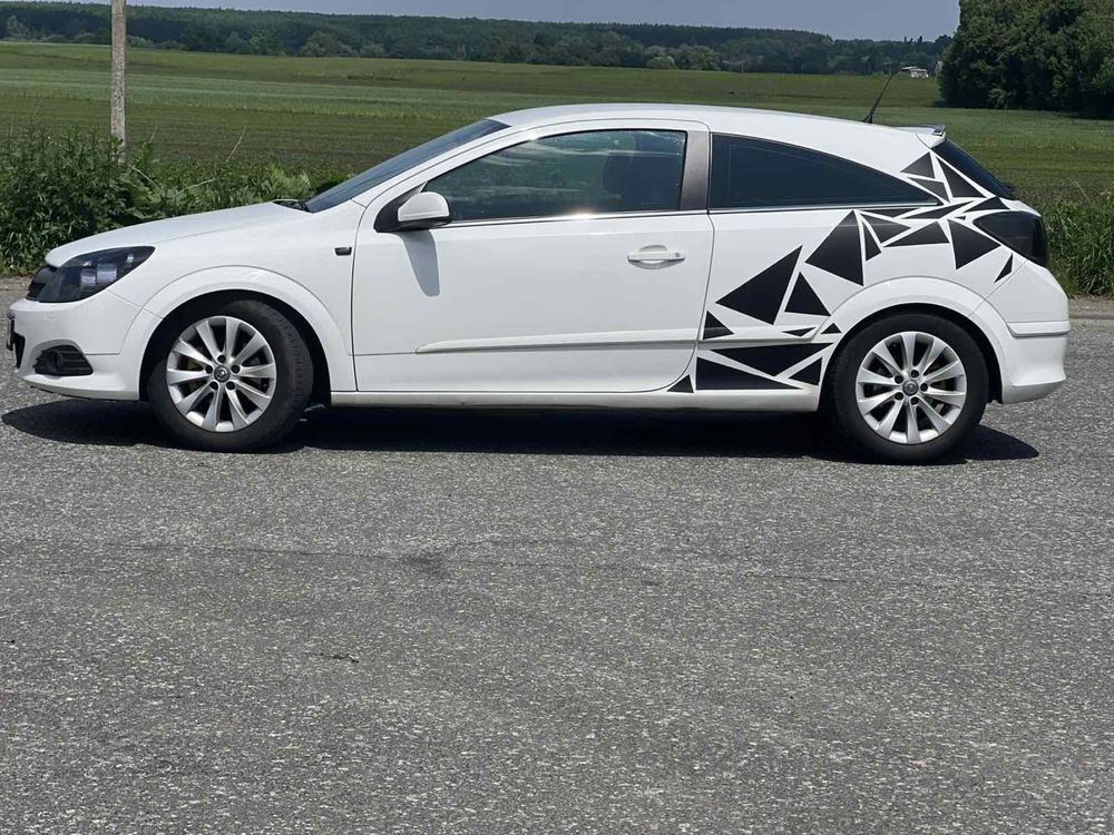 Opel Astra H, GTC , 2009