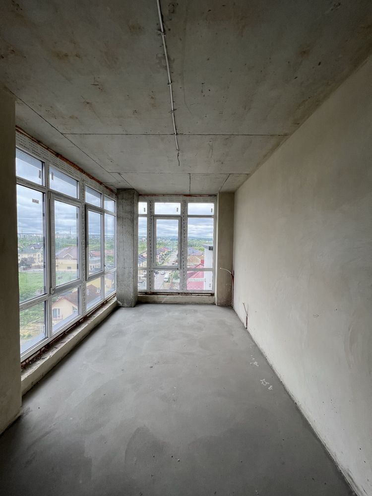 Продам 4 кімнатну квартиру з терасою 27 м.кв.