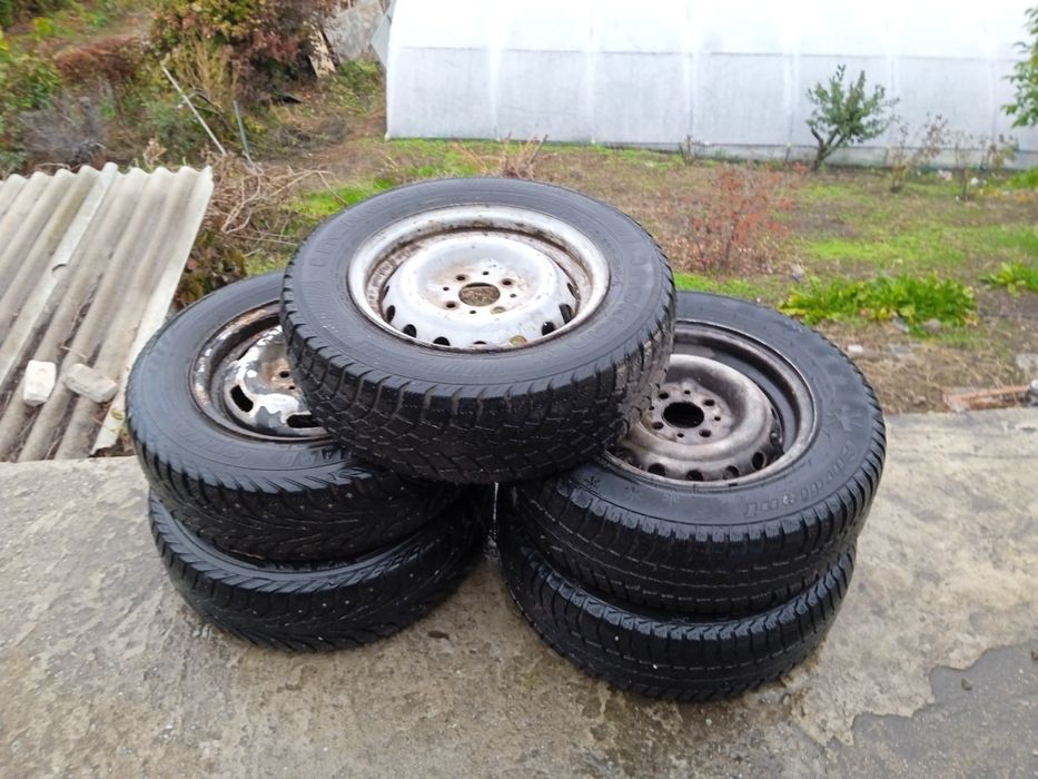 Продам шини на дісках 175/70 R13