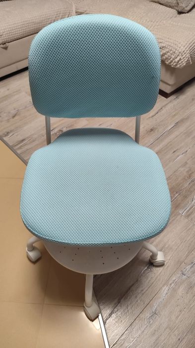 Vimund Ikea fotel biurko dla dziecka