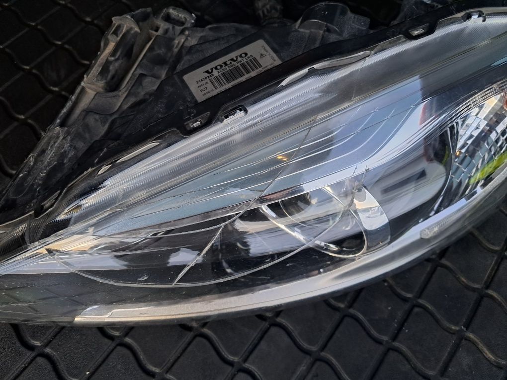 Lampa lewa przód reflektor volvo xc60 lift bi xenon skrętny