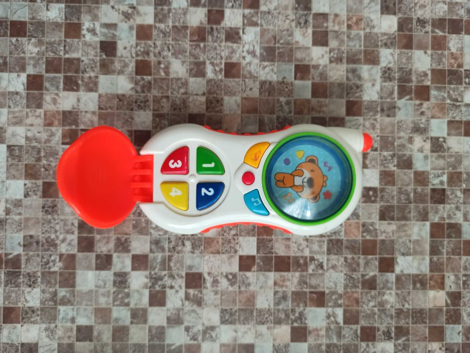 Іграшки дитячі Інтерактивні працюють від батарейок