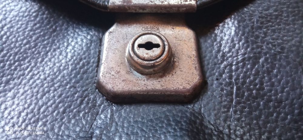 Przedwojenna teczka skóra