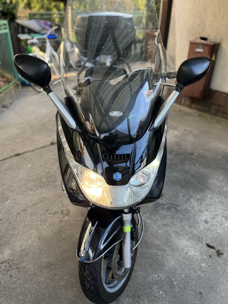 Zamienie skuter poiaggio X8 na X10