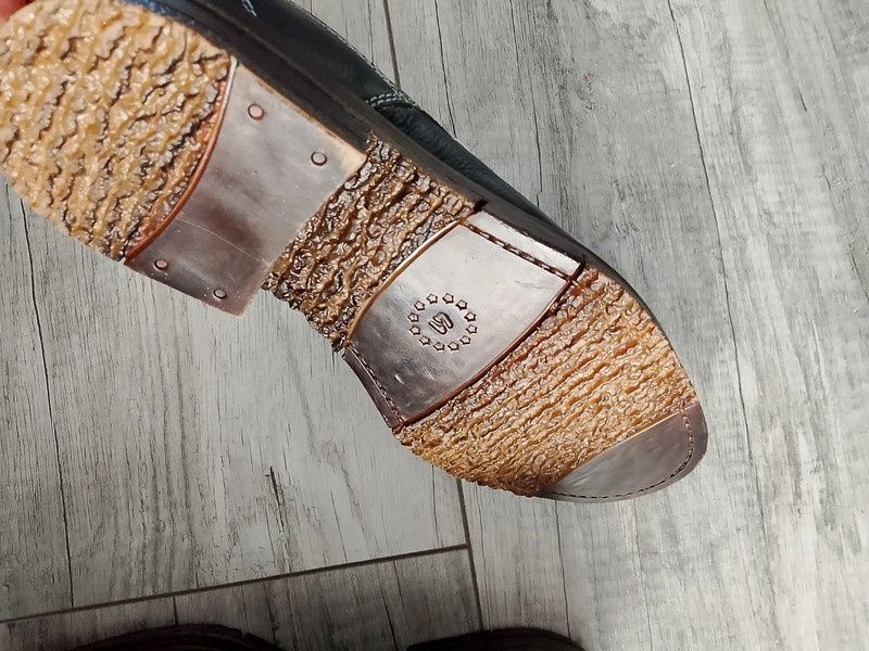 Czarne buty wizytowe AM Shoe Company rozmiar 41 Deichmann