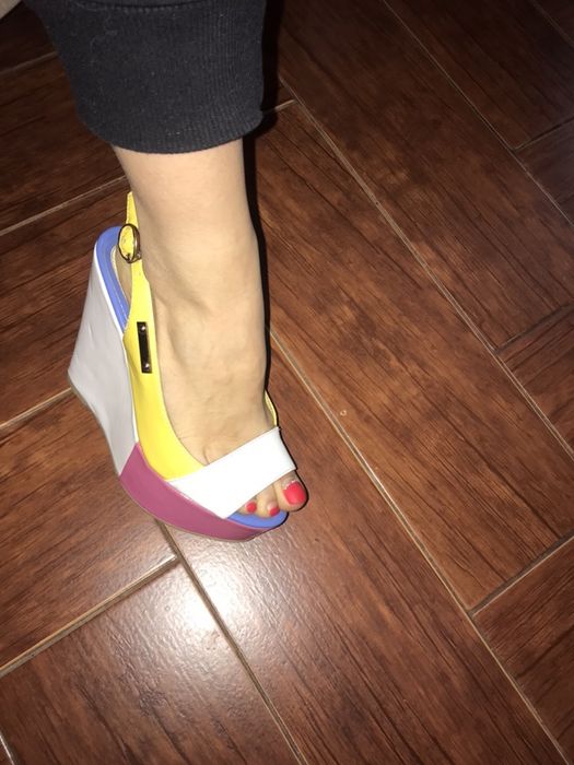 Босоножки  Кожа платформа Miraton