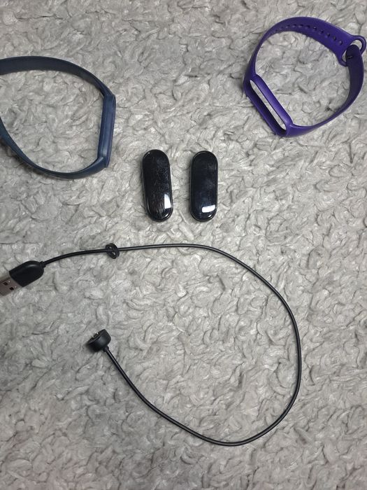 2 Xiaomi Mi Band 6