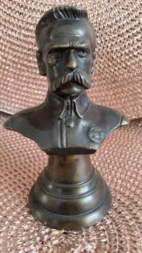 Figurka Piłsudski z brązu  sygnowana