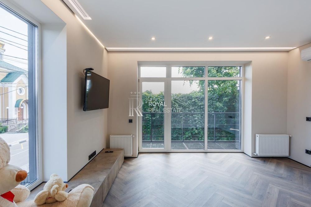 Продаж будинку Київ 4к 142м2 Русанівські Сади Дніпровський