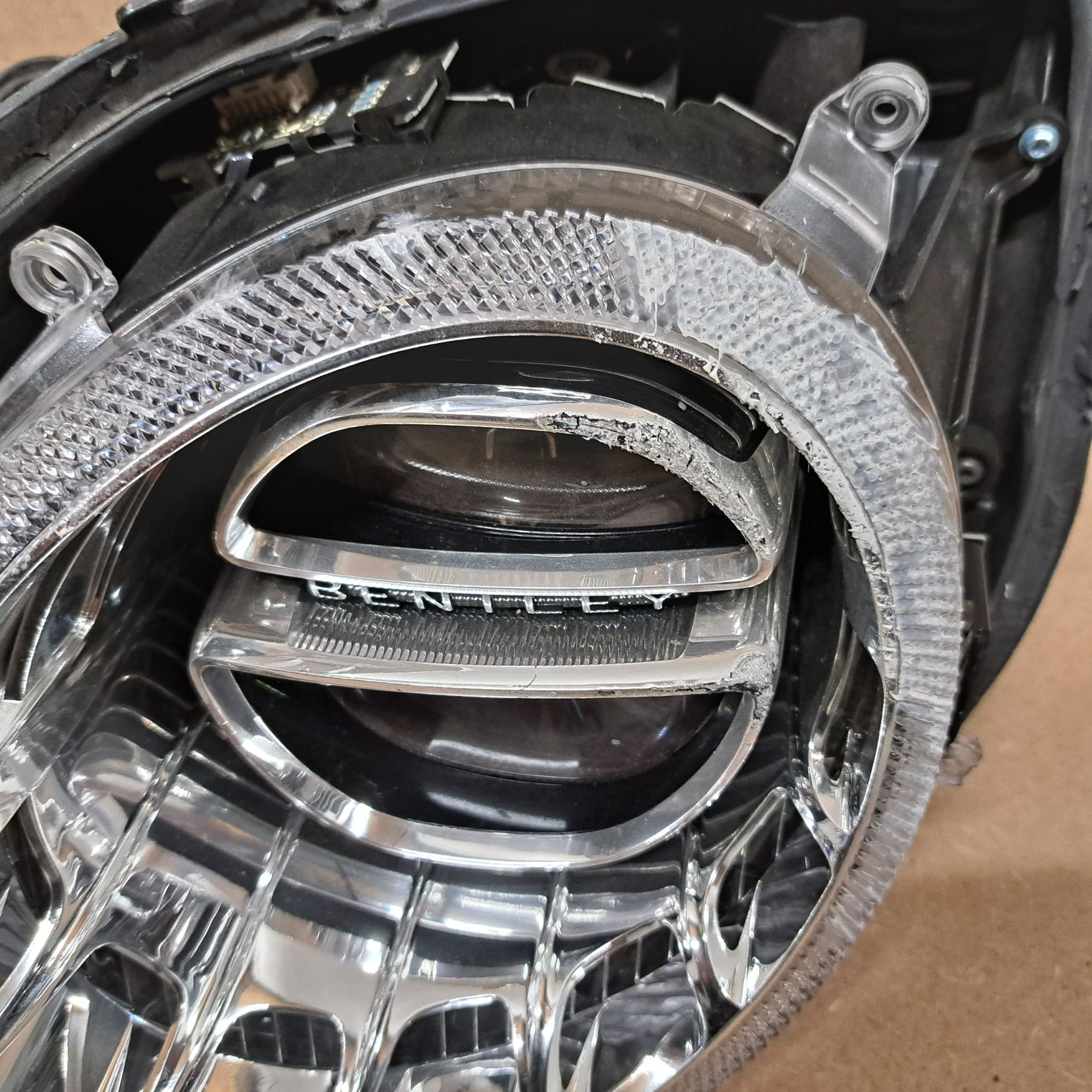 Lampa reflektor full led bentley bentayga lewy europa