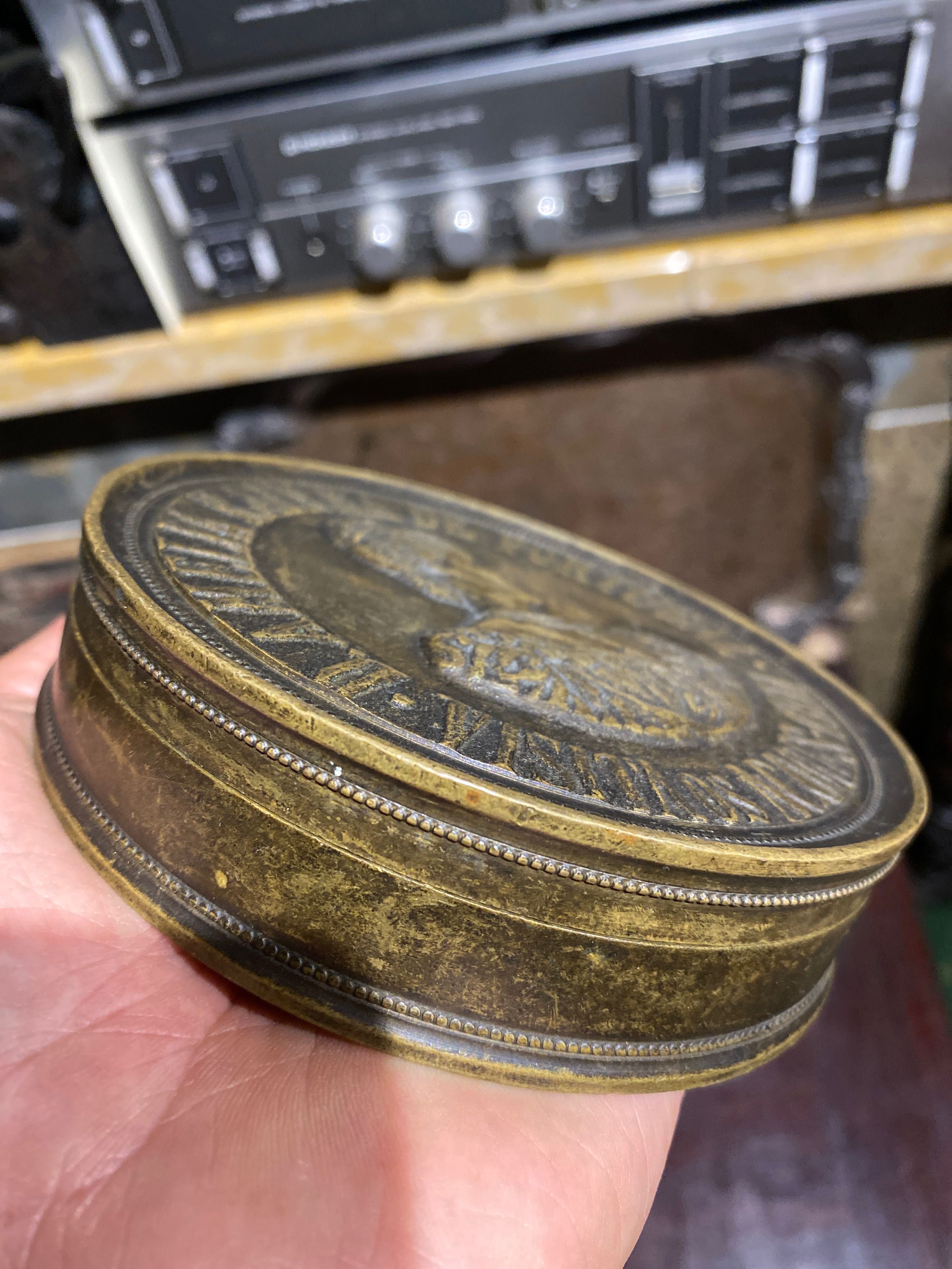 Caixa Guarda jóias em bronze Rainha D. Amélia Visita os Açores 1901