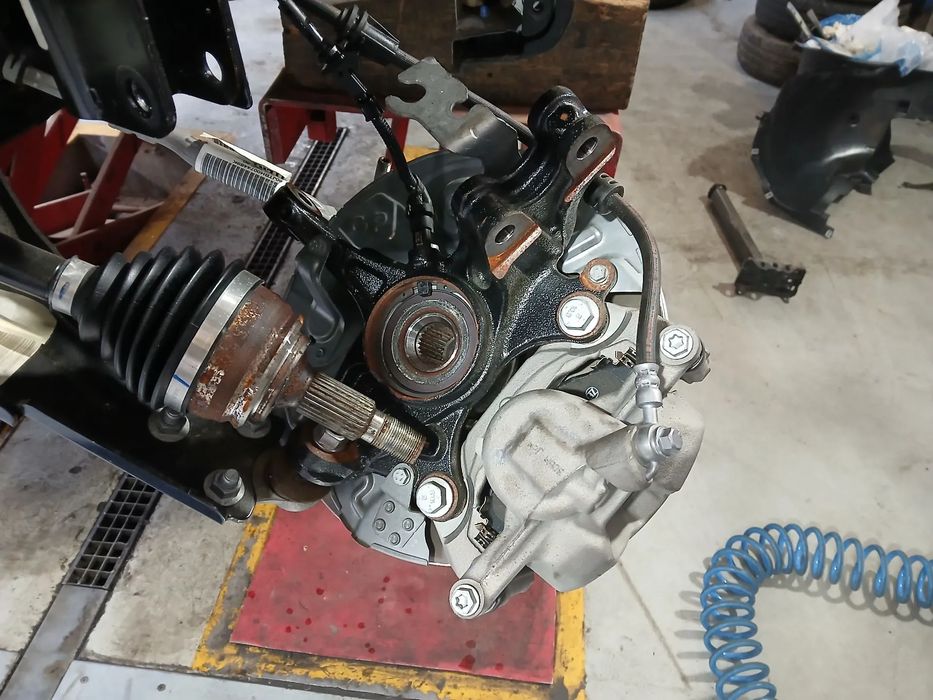 Manga de eixo frente esquerda PEUGEOT Rifter