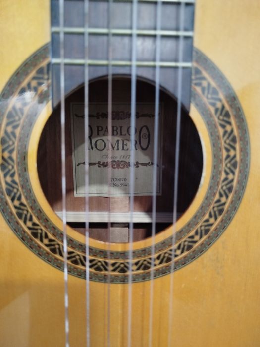 Guitarra acústica Pablo Romero
