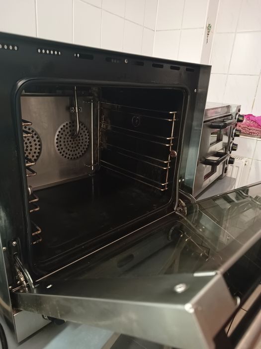 Sprzedam piec konwekcyjny elektryczny z nawilżaniem