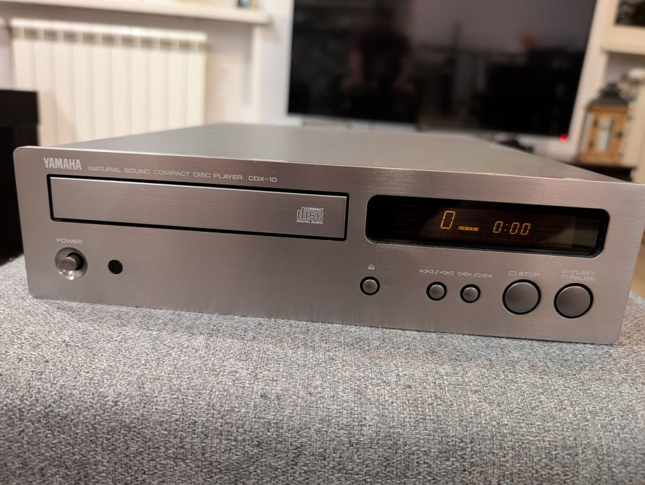 Odtwarzacz CD YAMAHA CDX-10