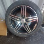 Felgi 17 wraz z oponami do Mercedesa-Benz C klasa.