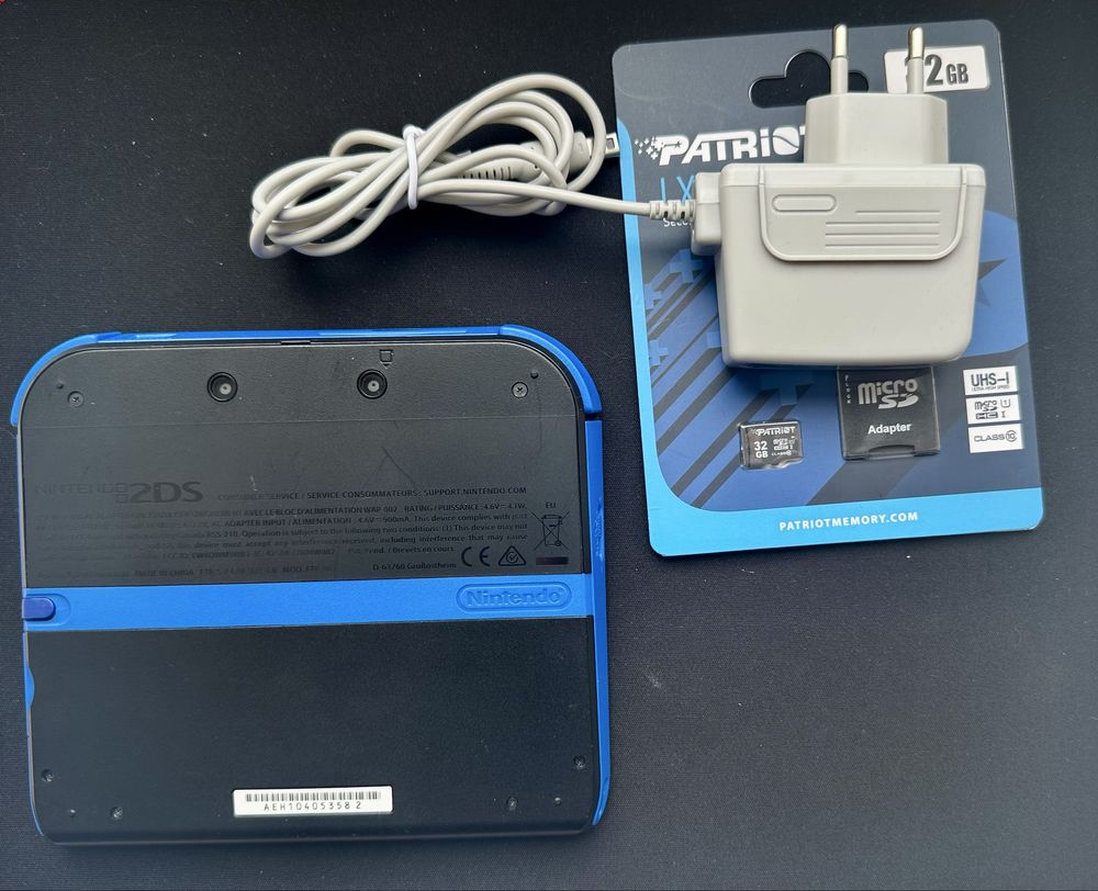 Nintendo 2DS 4Gb + 32Gb (Повний комплект+Кардрідер)