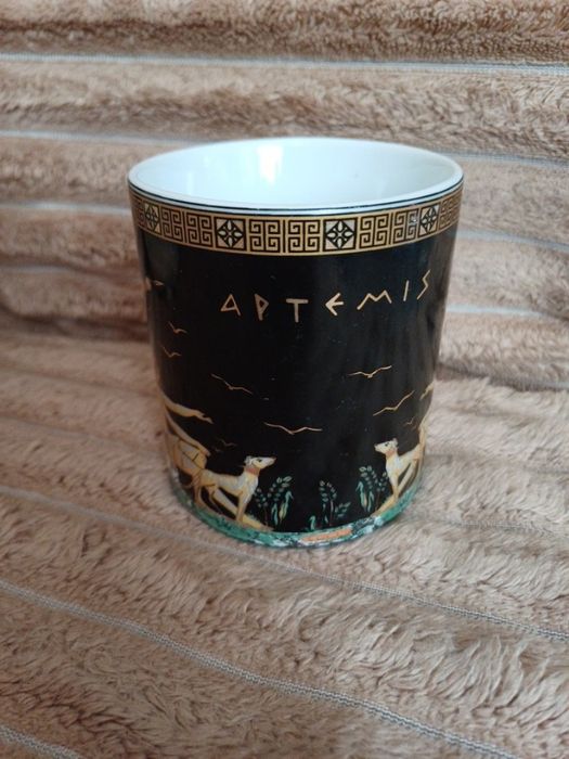 Чашка чайна у греческому стилі