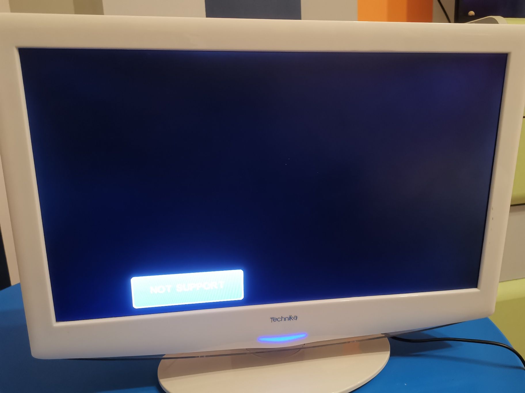 Technika telewizor 21.6 LCD wraz z dvd