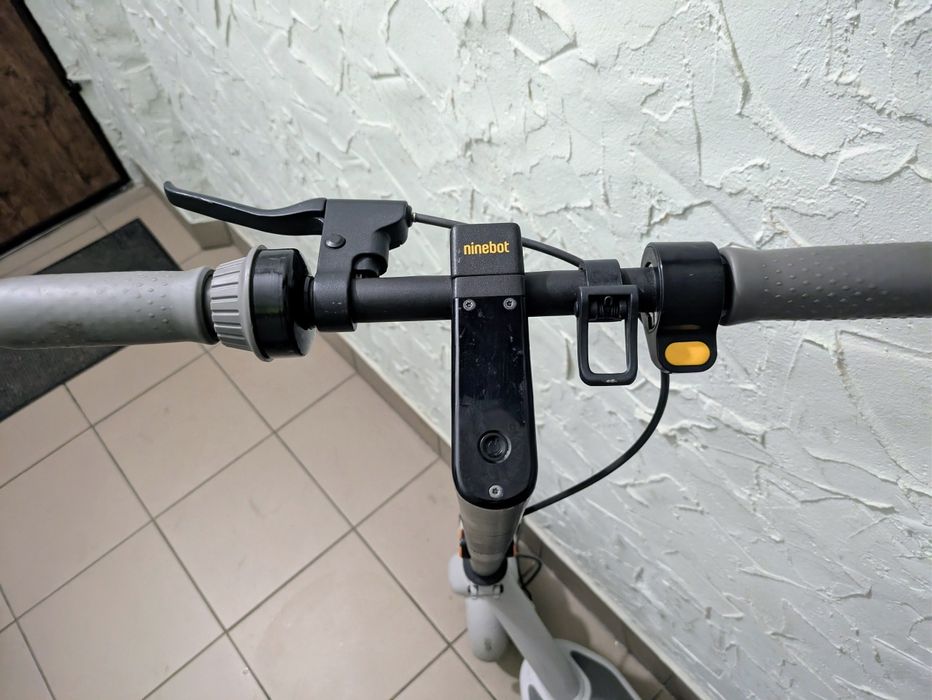 Продам електросамокат Ninebot Kickscooter Max g30 LD