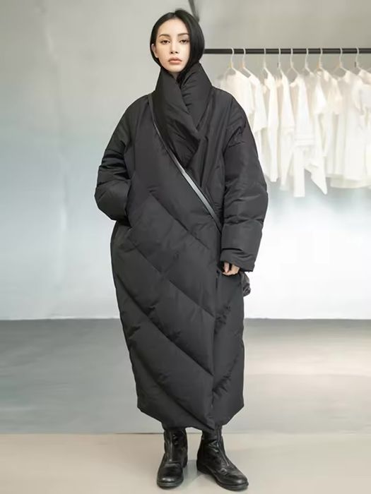 Довгий чорний пуховик вільного крою куртка плащ one size