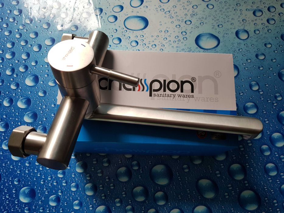 Смеситель змiшувач настенный для кухни,умывальника Champion SUS 005