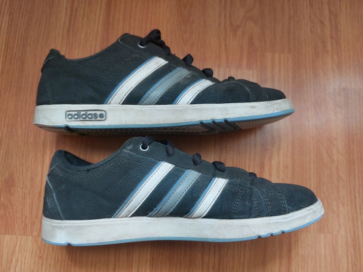 Кросівки, снікерси Adidas. Розмір 39.5