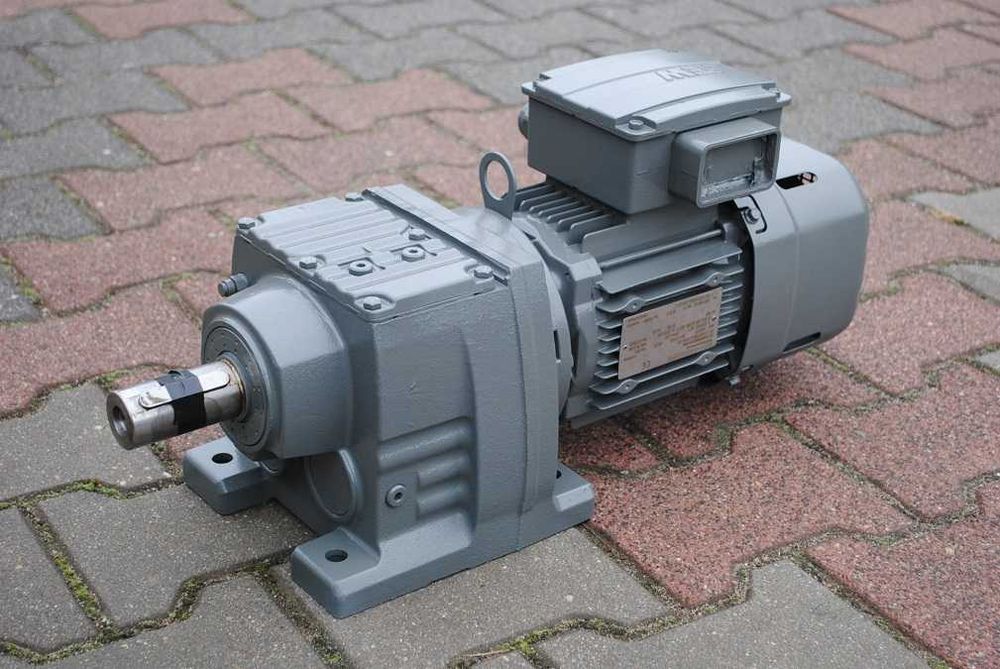 Motoreduktor 0.75kw. 17obr./min. z hamulcem. SEW