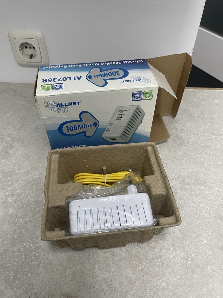 Wzmaczniacz WIFI repeater