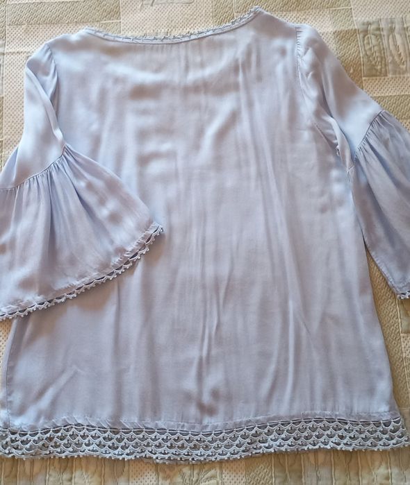 2 blusas de verão, 1 azul clara e outrafloral (ver preços na descrição