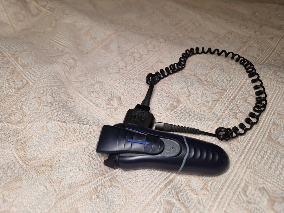 Електробритва Braun Series 1 130s-1