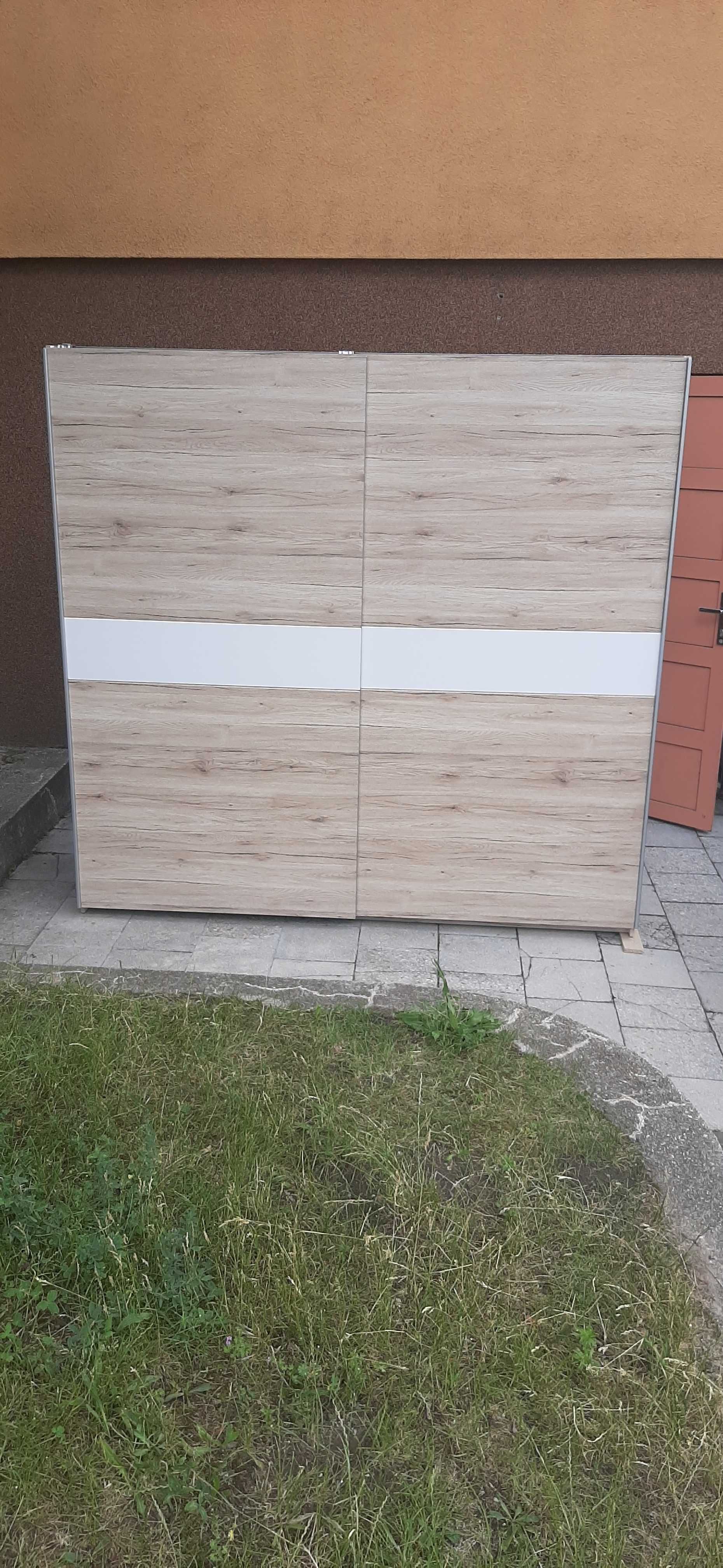 szafa przesuwna 216x210 cm