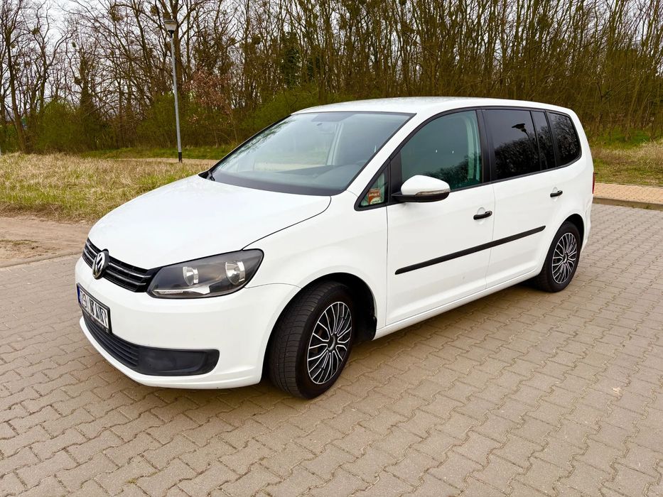 Volkswagen Touran Volkswagen Touran 1.6 TDI • 7-os • 2014 • Bezwypadkowy•Salon PL